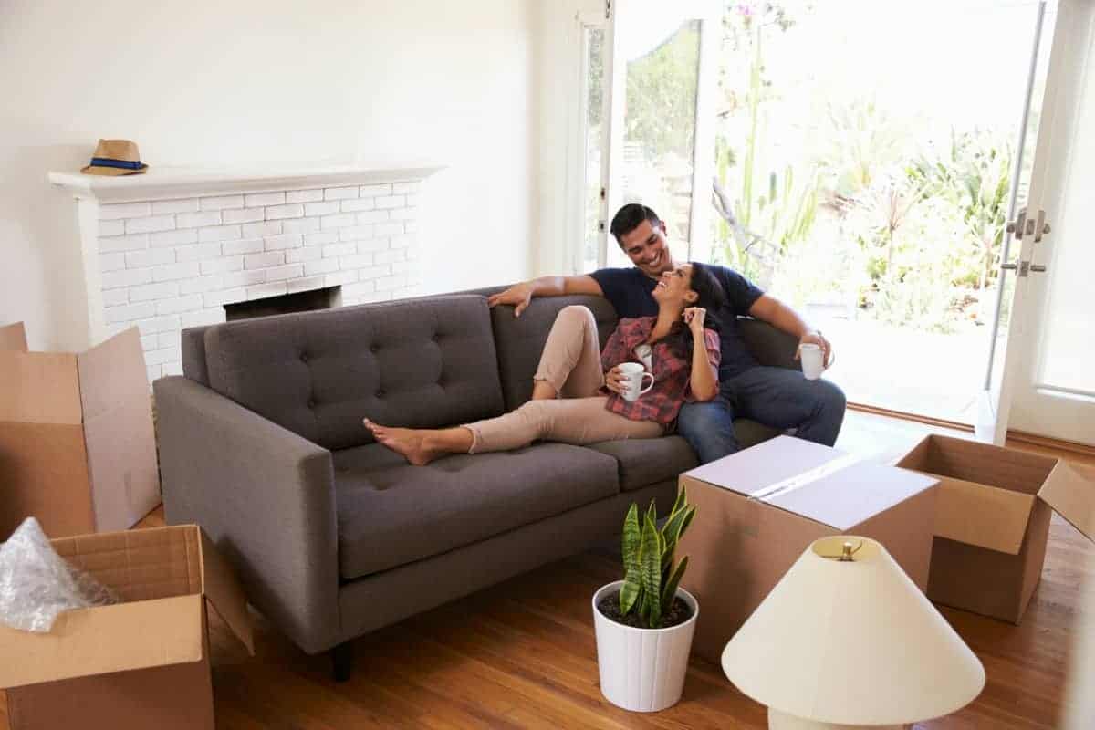 10 Things to Consider as Newly Wed Home Buyers