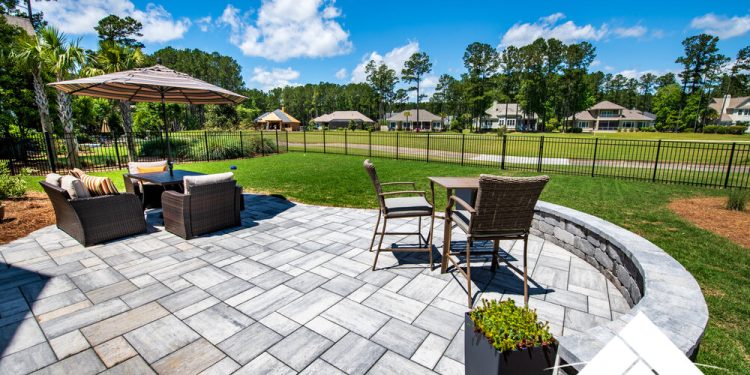 Transforming Outdoor Spaces with Bayside Pavers' Innovative Approach and Attention to Detail
