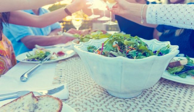 4 Reasons to Eat Al Fresco