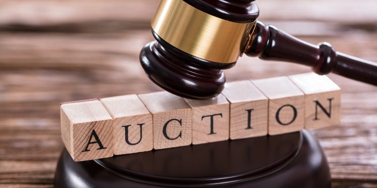 The Bidding Battle: Navigating Home Sales with a Twist