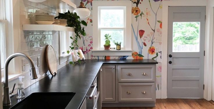 A Feast for the Eyes: Trendy Kitchen Wallpaper Ideas for 2024