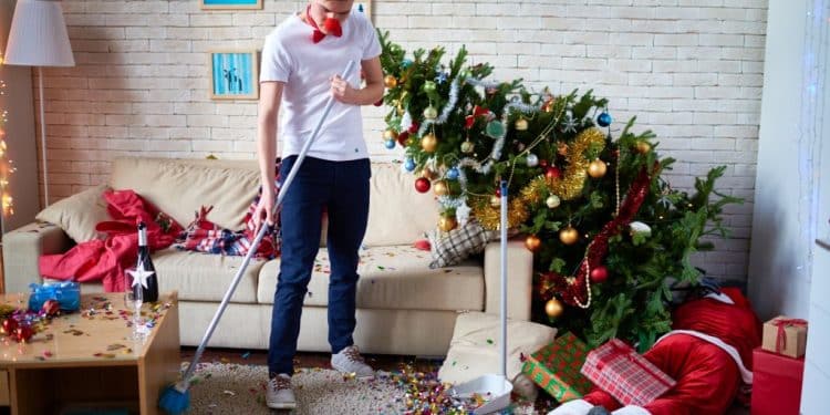 Deep Cleaning Your Home for a Stress-Free Holiday: When & How