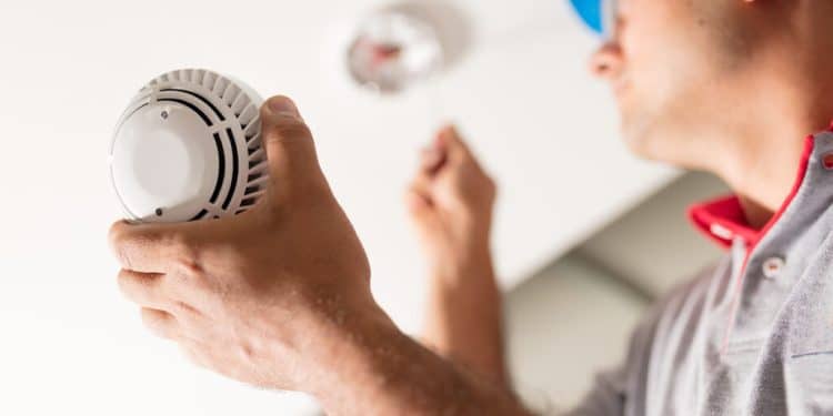 Lifespan of Smoke Detectors | When to Replace and Reinstall