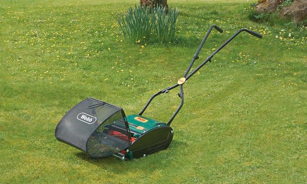 Reducing Carbons: Review of the Top 5 Manual Push Lawn Mowers on Amazon