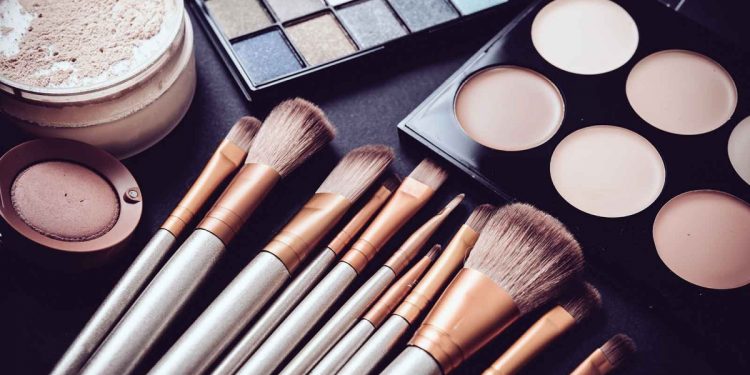 Shelf Life of Makeup & Cosmetics: Expiration Dates