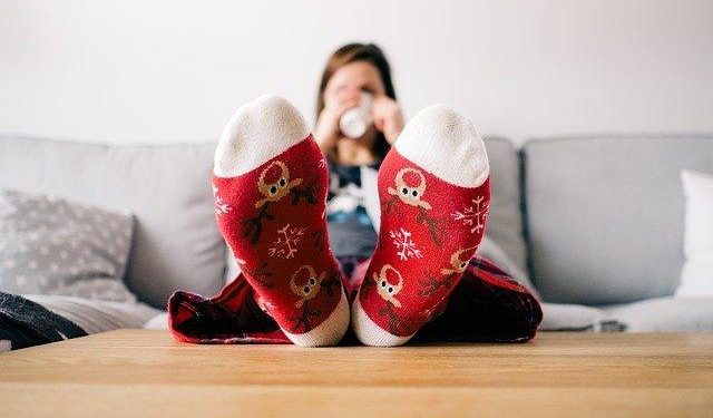 C:\Users\Kellie\Downloads\feet-932346_640.jpg