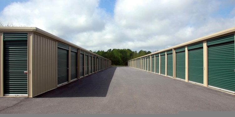 D:\Local Libraries\Downloads\storage-warehouse-1553550_1920 (1).jpg