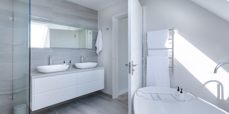 Making Necessary Changes: The Advantages of a Bathroom Remodel