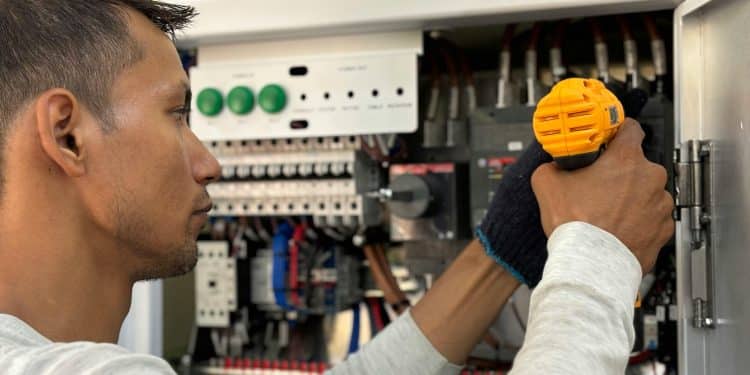 Find a Reliable Electrician When You Need One Most