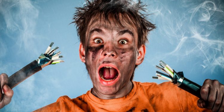 A Complete Guide to Hiring a Qualified Electrician